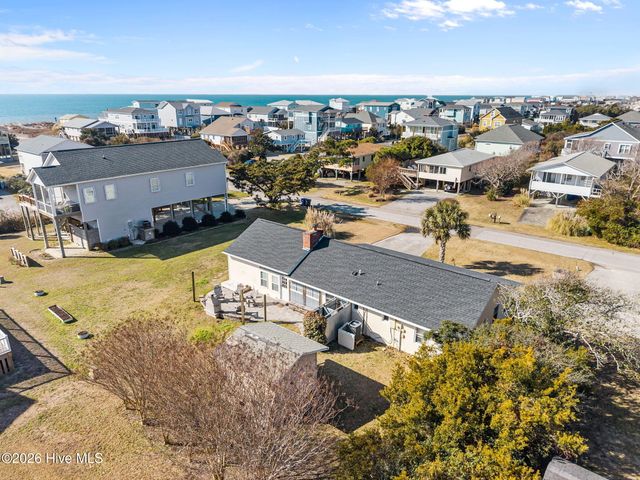 116 SE 55th Street, Oak Island, NC 28465