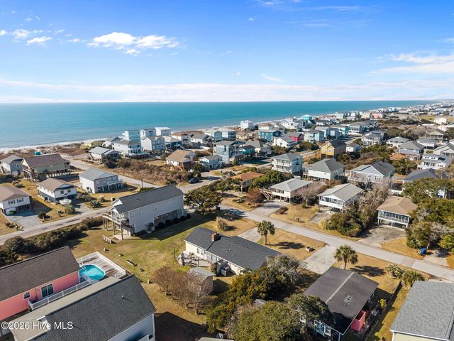 116 SE 55th Street, Oak Island, NC 28465