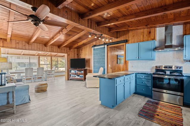 116 SE 55th Street, Oak Island, NC 28465