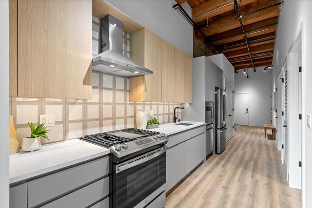 153 W Ohio Street 403, Chicago, IL 60654