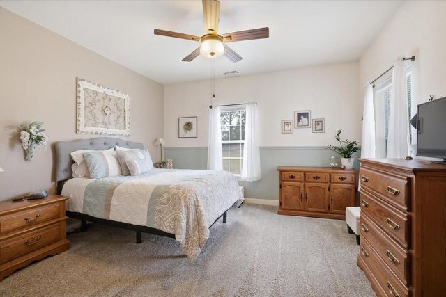 2287 W Vista Bella DRIVE, Oak Creek, WI 53154