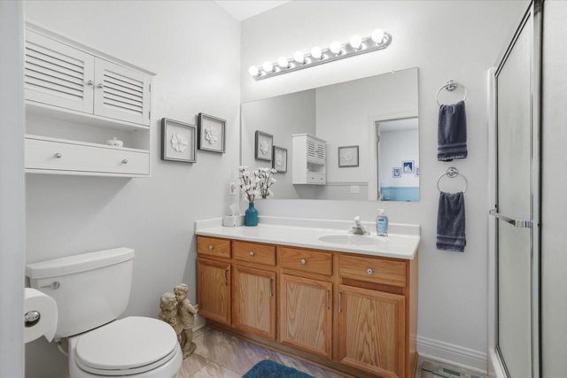 2287 W Vista Bella DRIVE, Oak Creek, WI 53154