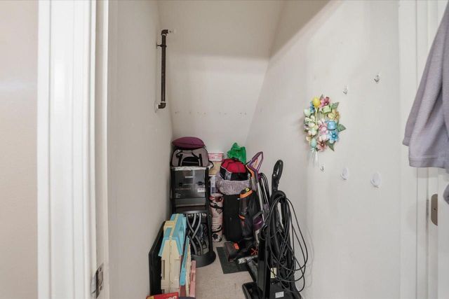 2287 W Vista Bella DRIVE, Oak Creek, WI 53154