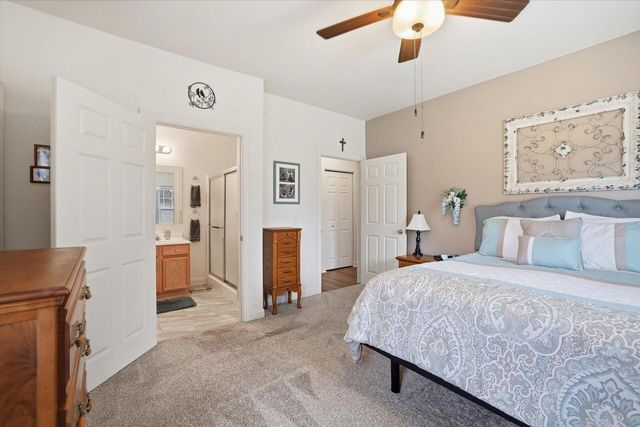 2287 W Vista Bella DRIVE, Oak Creek, WI 53154