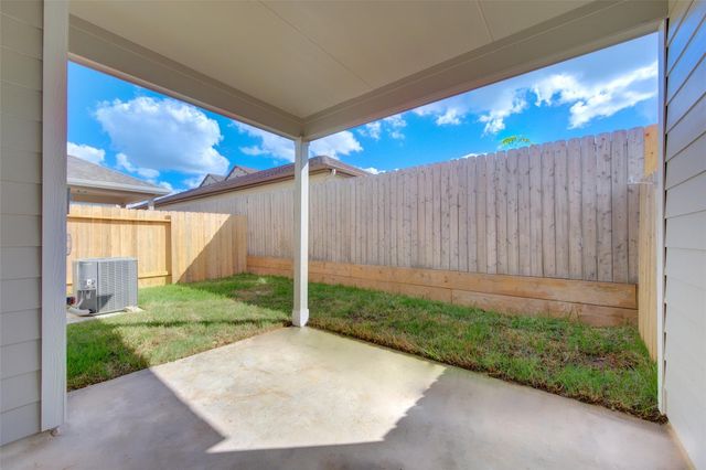 10329 Harmon Smith Dr, Houston, TX 77025