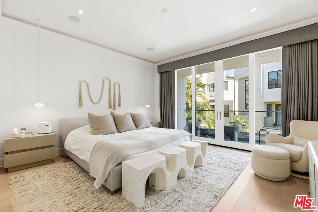 5926 Firefly Place, Los Angeles, CA 90094