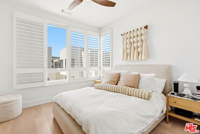 5926 Firefly Place, Los Angeles, CA 90094