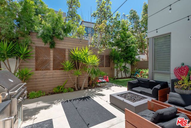 5926 Firefly Place, Los Angeles, CA 90094