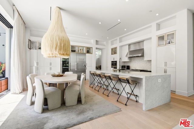 5926 Firefly Place, Los Angeles, CA 90094