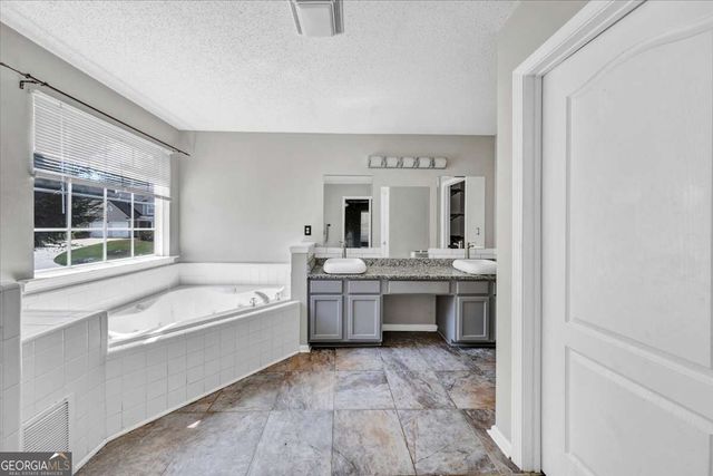 2465 Hampton Estates Drive SW, Marietta, GA 30008