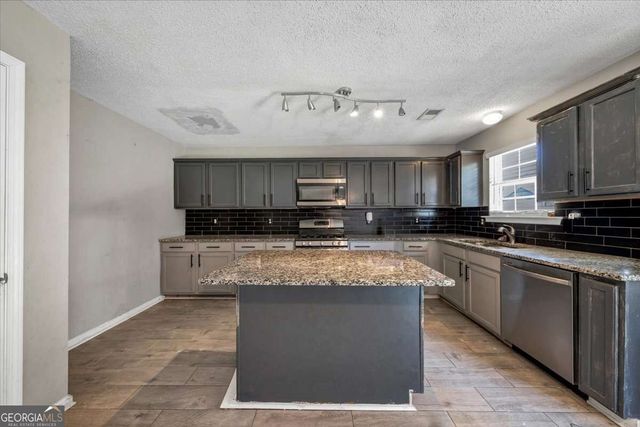 2465 Hampton Estates Drive SW, Marietta, GA 30008