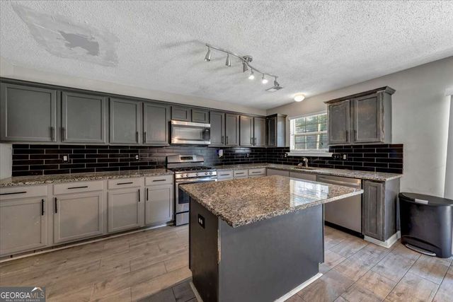 2465 Hampton Estates Drive SW, Marietta, GA 30008