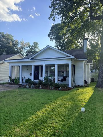 3862 Fairfield Avenue, Shreveport, LA 71106