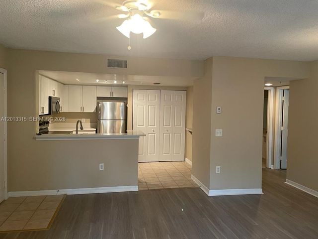 4195 N Haverhill Road 318, West Palm Beach, FL 33417