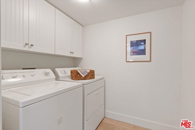 1951 N Beachwood Drive 206, Los Angeles, CA 90068