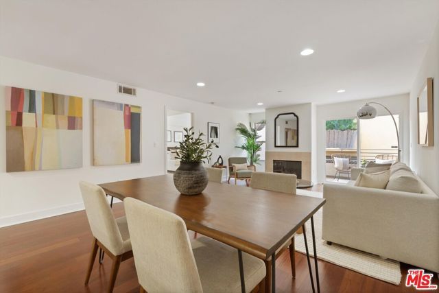 1951 N Beachwood Drive 206, Los Angeles, CA 90068