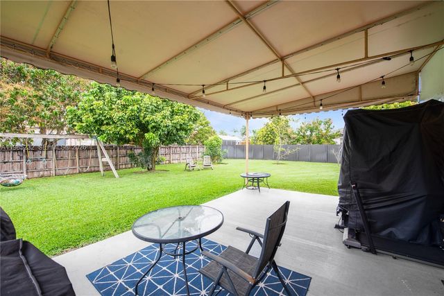 28104 SW 165th Ct, Homestead, FL 33033