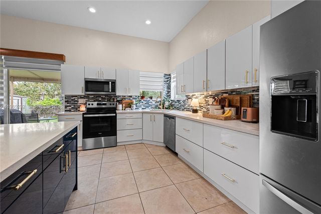 28104 SW 165th Ct, Homestead, FL 33033