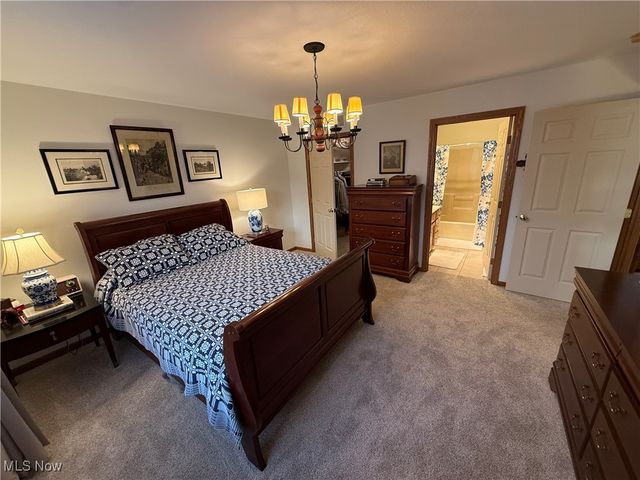 39 Village Court, Columbiana, OH 44408