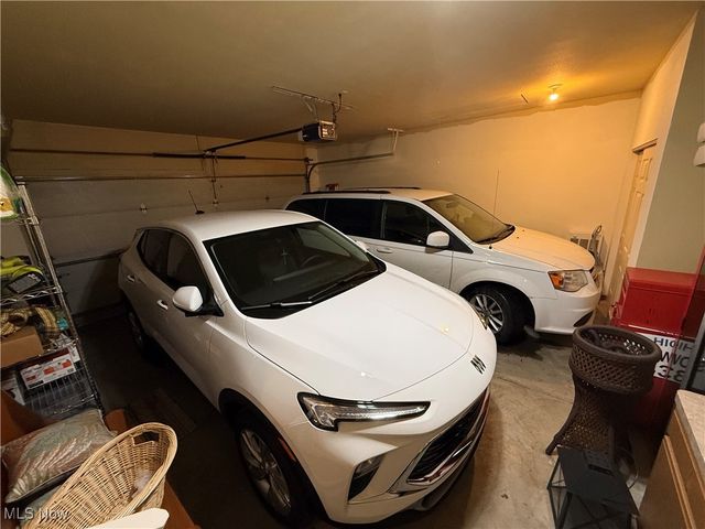 39 Village Court, Columbiana, OH 44408