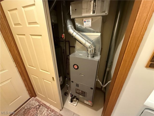 39 Village Court, Columbiana, OH 44408