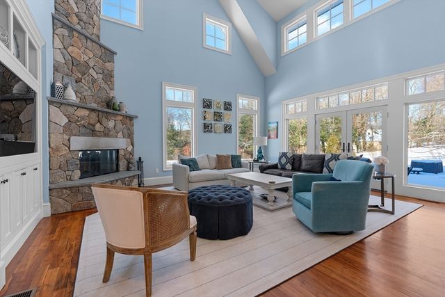 22 Pine Ridge Rd, Wayland, MA 01778