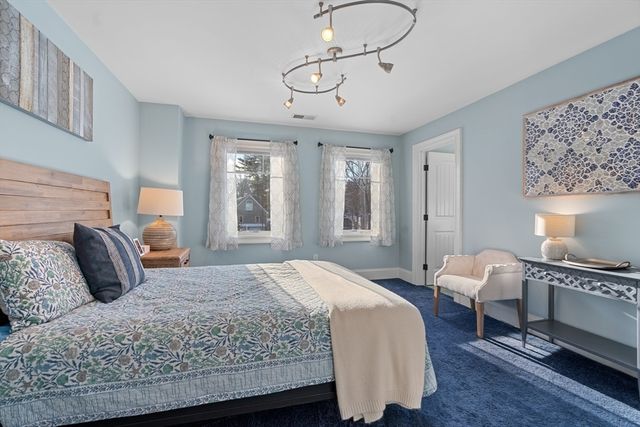 22 Pine Ridge Rd, Wayland, MA 01778