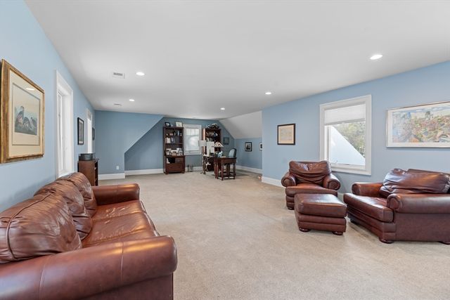 22 Pine Ridge Rd, Wayland, MA 01778