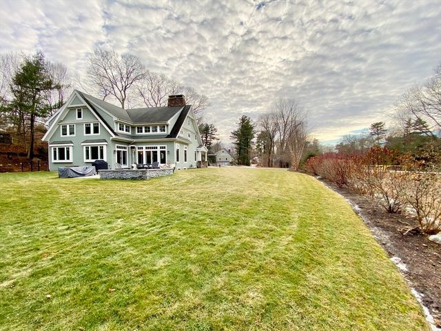 22 Pine Ridge Rd, Wayland, MA 01778