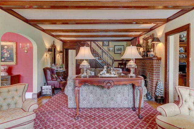 205 hempstead Avenue, Malverne, NY 11565