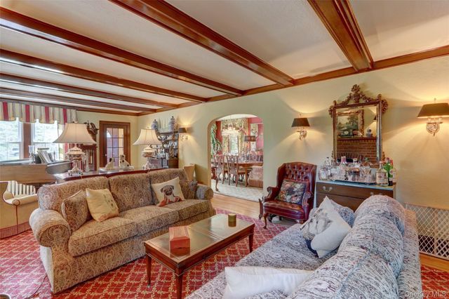 205 hempstead Avenue, Malverne, NY 11565