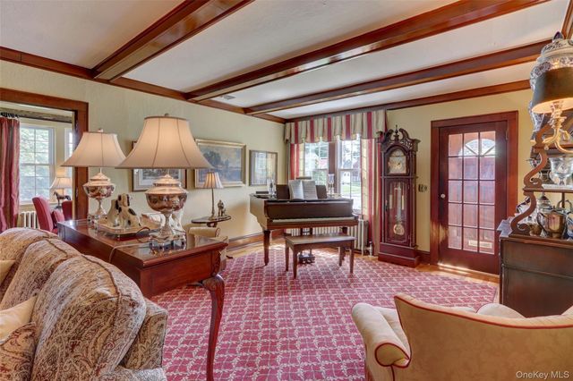 205 hempstead Avenue, Malverne, NY 11565