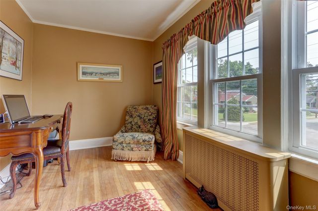 205 hempstead Avenue, Malverne, NY 11565