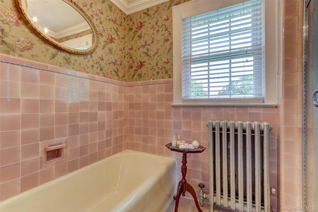 205 hempstead Avenue, Malverne, NY 11565