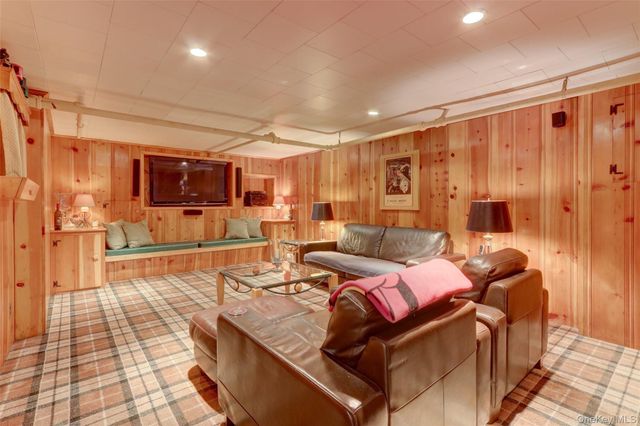 205 hempstead Avenue, Malverne, NY 11565