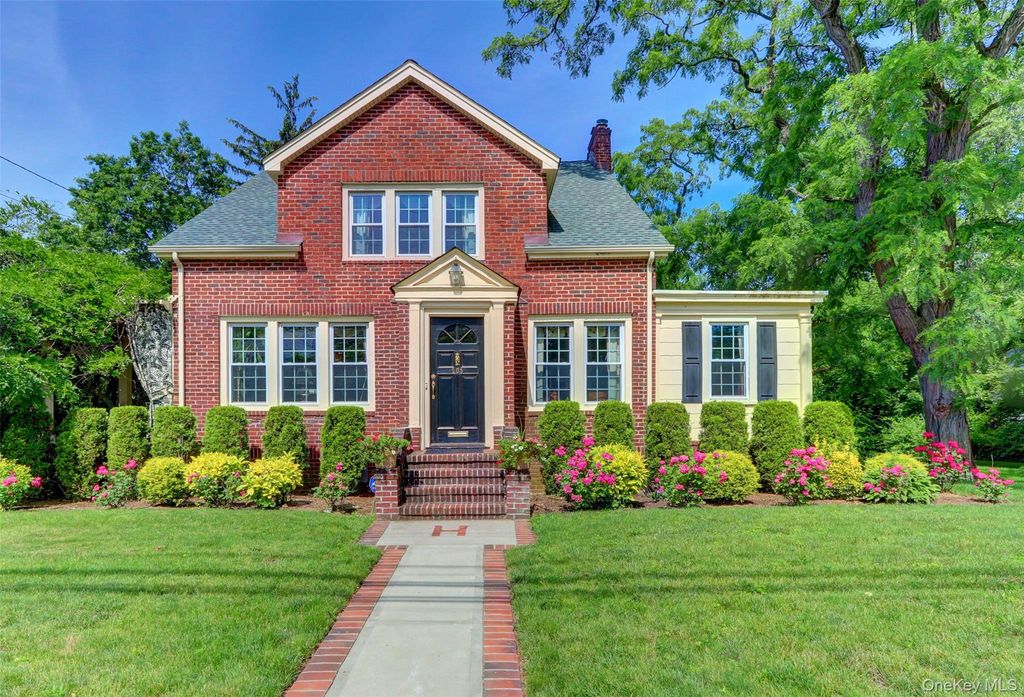 205 hempstead Avenue, Malverne, NY 11565