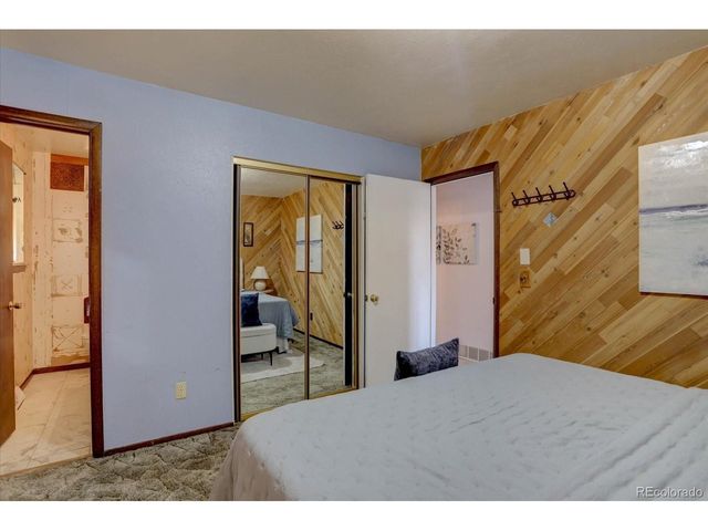 2558 Balsam St, Lakewood, CO 80214