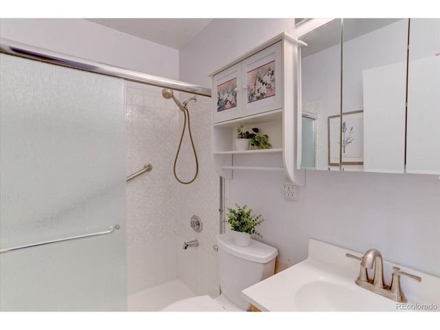 2558 Balsam St, Lakewood, CO 80214