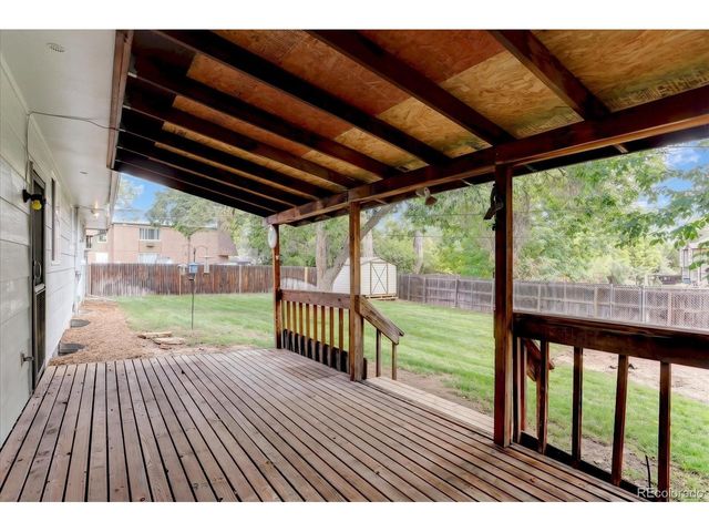 2558 Balsam St, Lakewood, CO 80214
