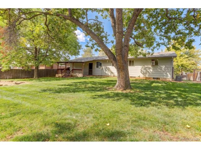 2558 Balsam St, Lakewood, CO 80214