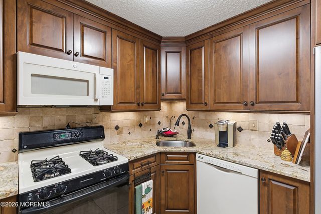 8-2 Seattle Court, Freehold, NJ 07728