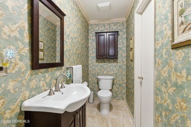 8-2 Seattle Court, Freehold, NJ 07728