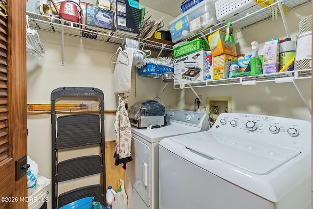 8-2 Seattle Court, Freehold, NJ 07728