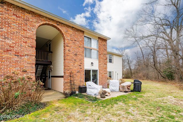 8-2 Seattle Court, Freehold, NJ 07728