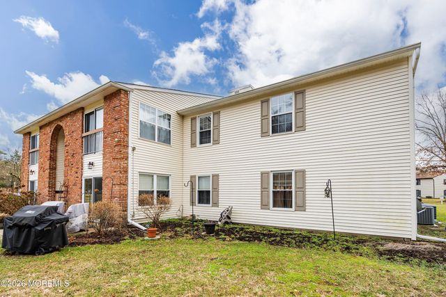 8-2 Seattle Court, Freehold, NJ 07728