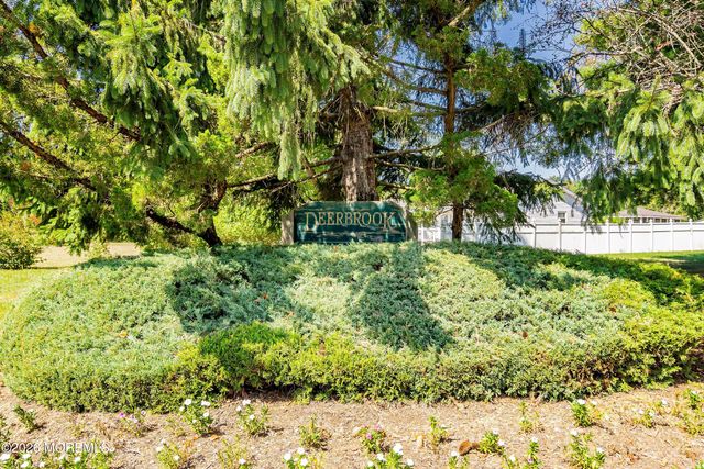 8-2 Seattle Court, Freehold, NJ 07728