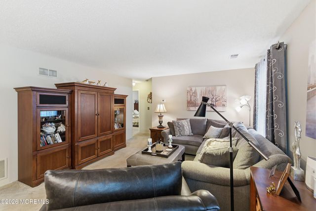 8-2 Seattle Court, Freehold, NJ 07728