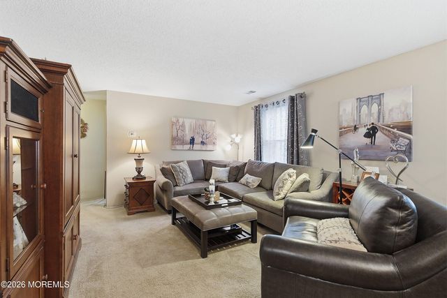 8-2 Seattle Court, Freehold, NJ 07728