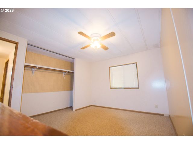 7918 Se KING Rd 5, Milwaukie, OR 97222