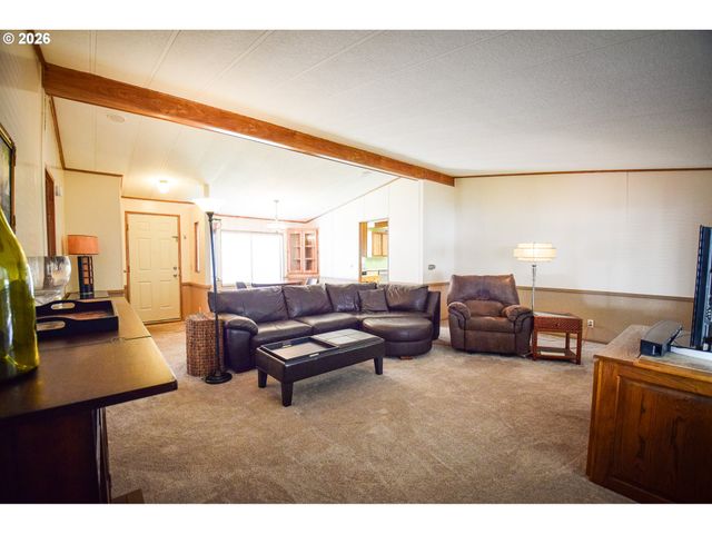 7918 Se KING Rd 5, Milwaukie, OR 97222
